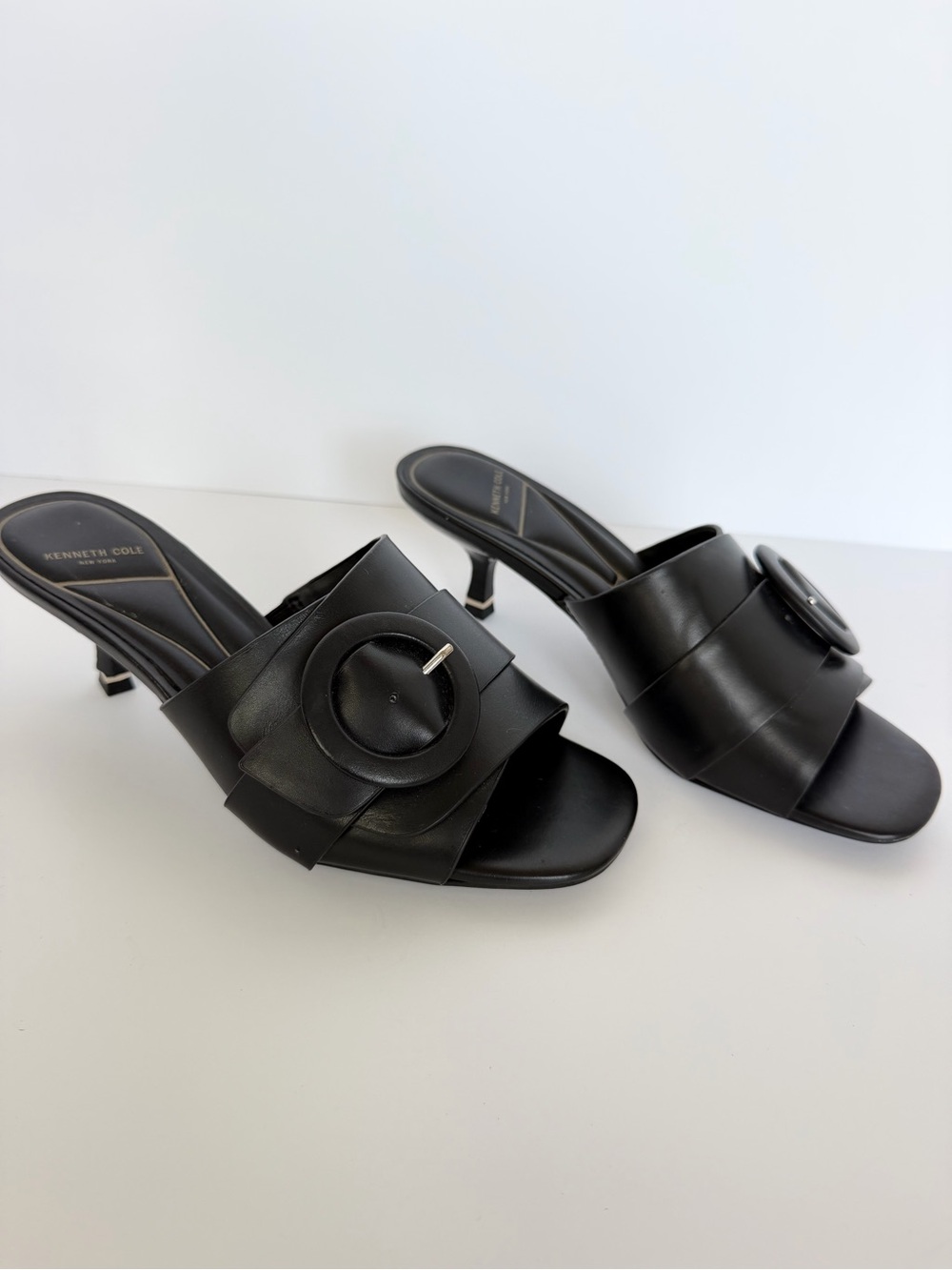 Kenneth Cole New York Valentina. Women’s Black Slip-On Dress Shoe - Size 7.5